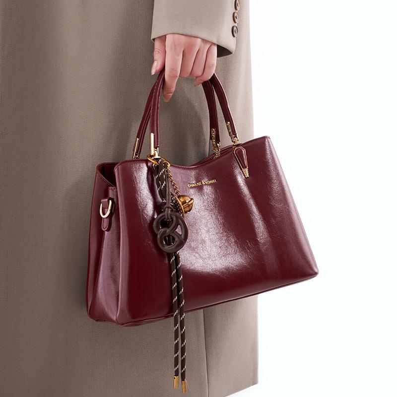 Red bag 2025 new light luxury versatile mother wedding bag practical messenger handbag mother-in-law wedding bag