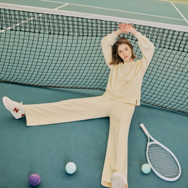 New Balance Женский шелковистый свитшот Nbncc2w022 81