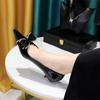 Новые модные туфли-лодочки уличного стиля из лакированной кожи со стразами и бабочкой, с острым носком, на тонком среднем каблуке