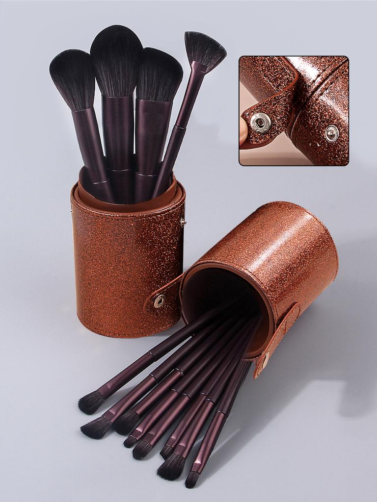 A High-end 12pcs Makeup Brush Set with a Storage Bucket, Soft and High-quality Fiber Bristles, and Portable Travel Makeup Tools