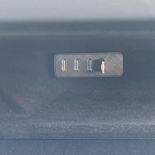 Compatible Tesla Model 3 Highland HUB Expansion Dock