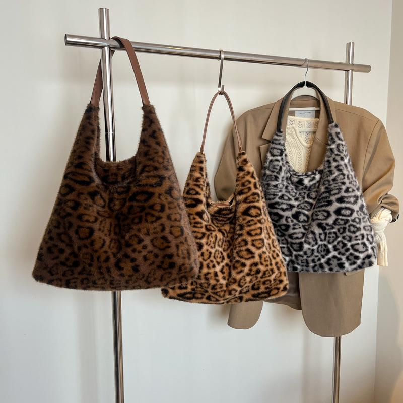 Leopard Print Plush Tote - Women's Versatile Large-Capacity Autumn/Winter Shoulder Bag