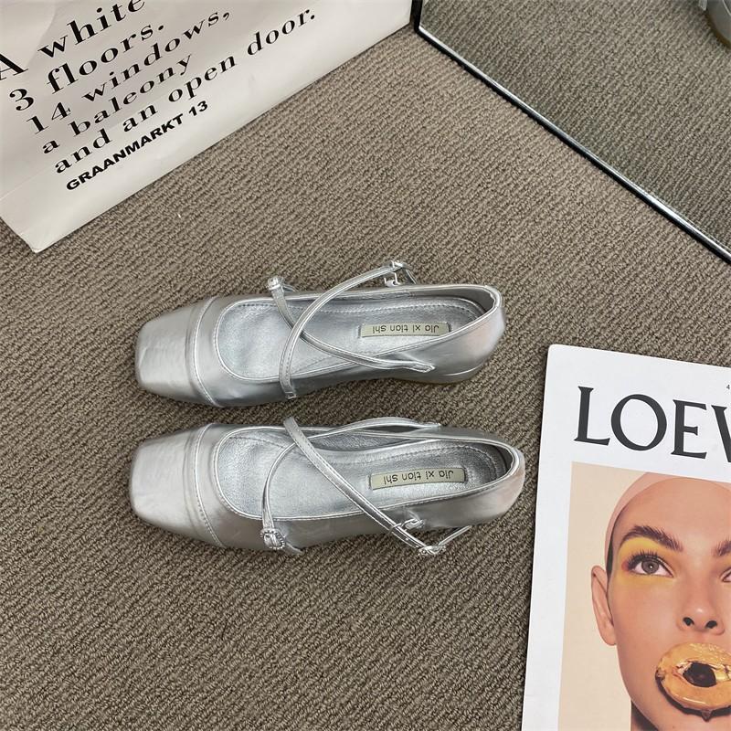 Fashion 2024 New Spring Belt Buckle Shoes for Women Chunky Heel Silver Mary Jane Pumps Square Toed Single Women's Shoes