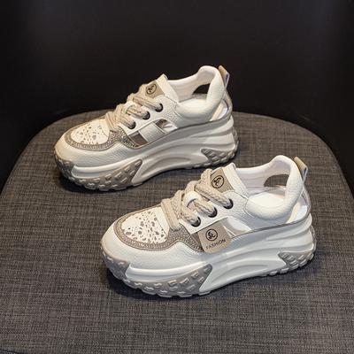 Кожаные полые кроссовки «папины» женские лето 2025 новые ретро легкие с внутренней платформой повседневные спортивные туфли сандалии на платформе