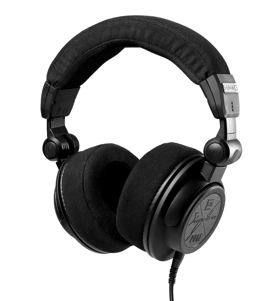 Динамический монитор с драйвером ULTRASONE Signature PURE 50 мм из майлара Оснащен технологией 3 LE Съемный витой кабель 2 м В комплект входит сумка для переноски Гарантия 2 года