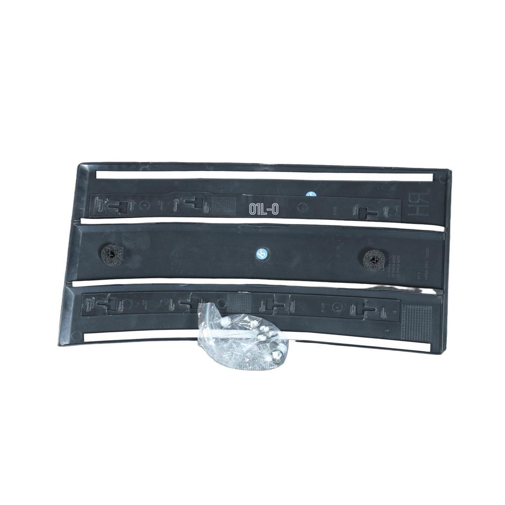 Left Side Air Vent (Gill) for Land Rover Range Rover L405 Exterior Door Trim Panel (2013 Executive)