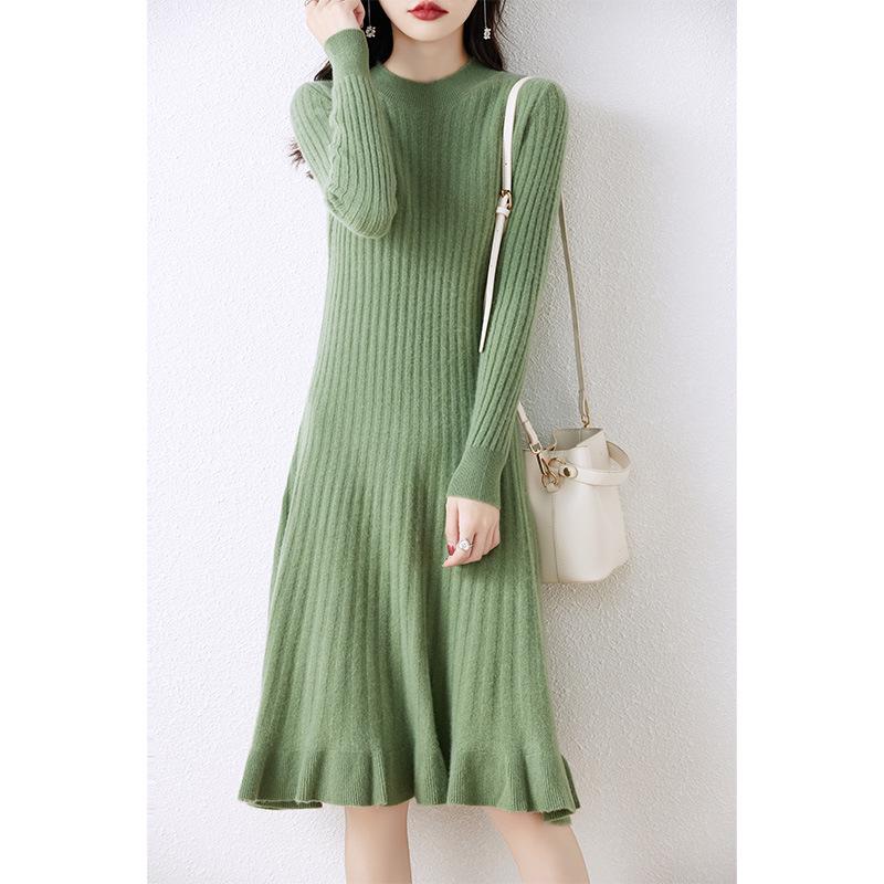 Женское очень длинное шерстяное платье - Приталенное, Круглый вырез, Осень/Зима