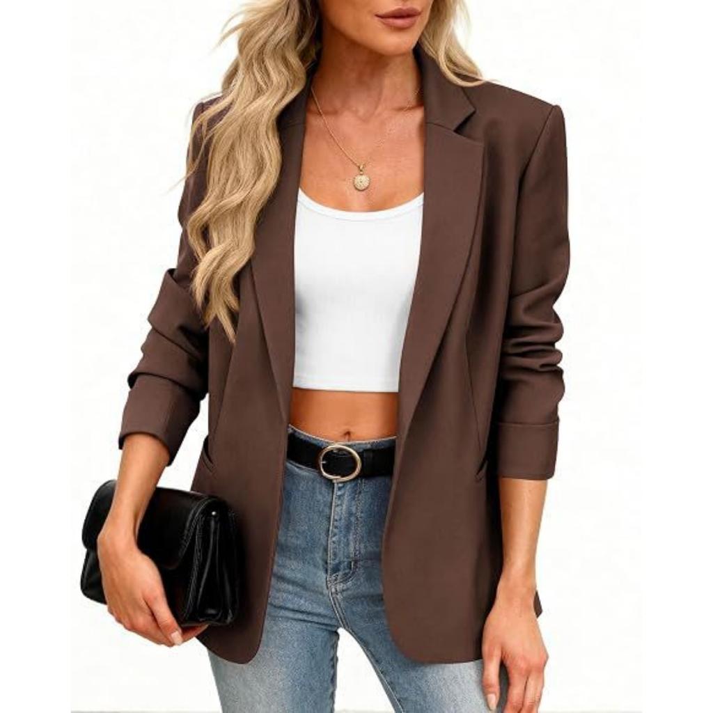 Женская блейзер-куртка в стиле business casual с длинным рукавом и отложным воротником для работы