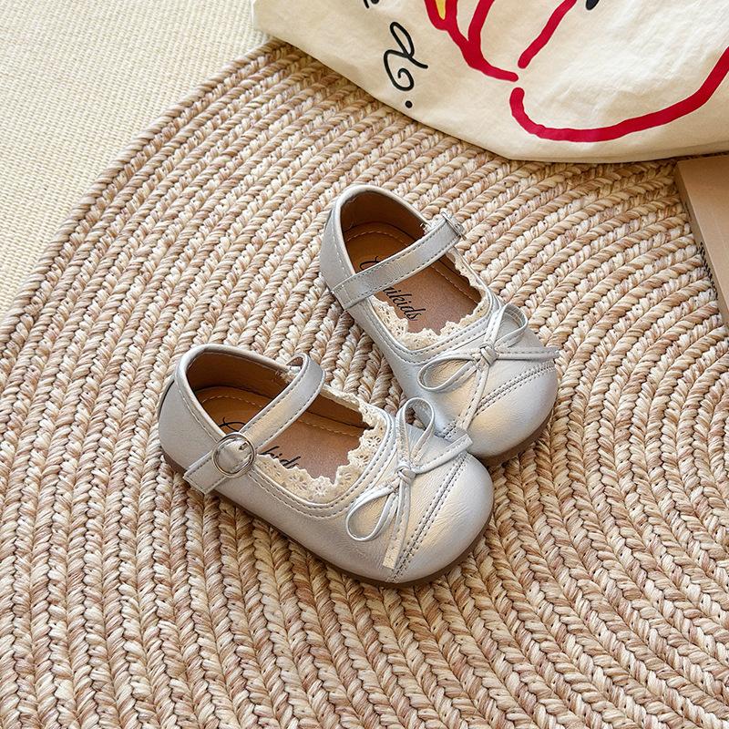 Korean-style girls' princess shoes, spring and autumn lace bow flats, versatile forest-style little leather shoes, trendy baby shoes
