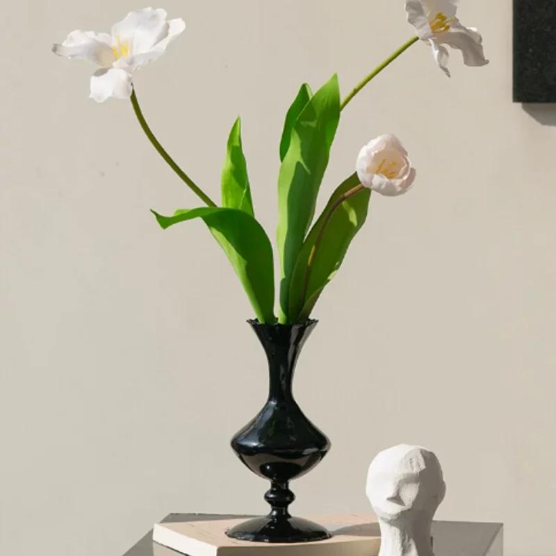 European minimalism,medieval black nitrate glass vase,living room,bedroom,dining table,high-end decoration,exquisite accessories