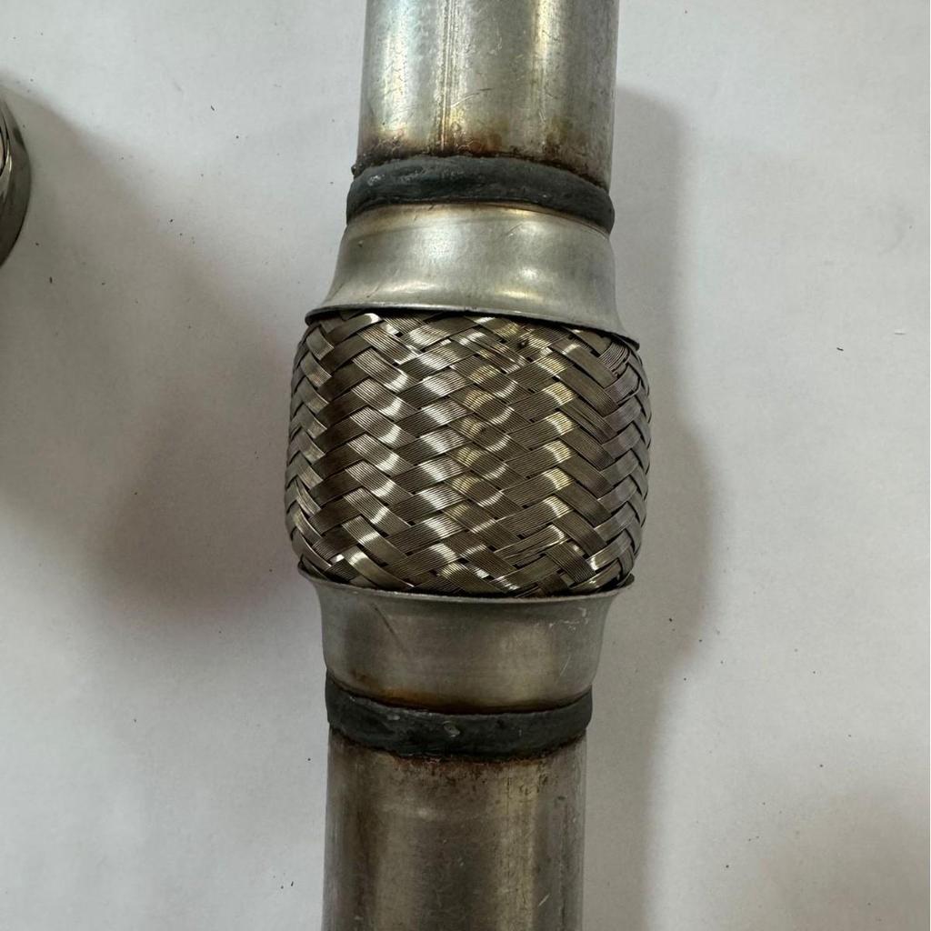 Универсальная Гибкая Выхлопная Труба с Амортизацией для Автомобиля или Грузовика - Сварка Не Требуется