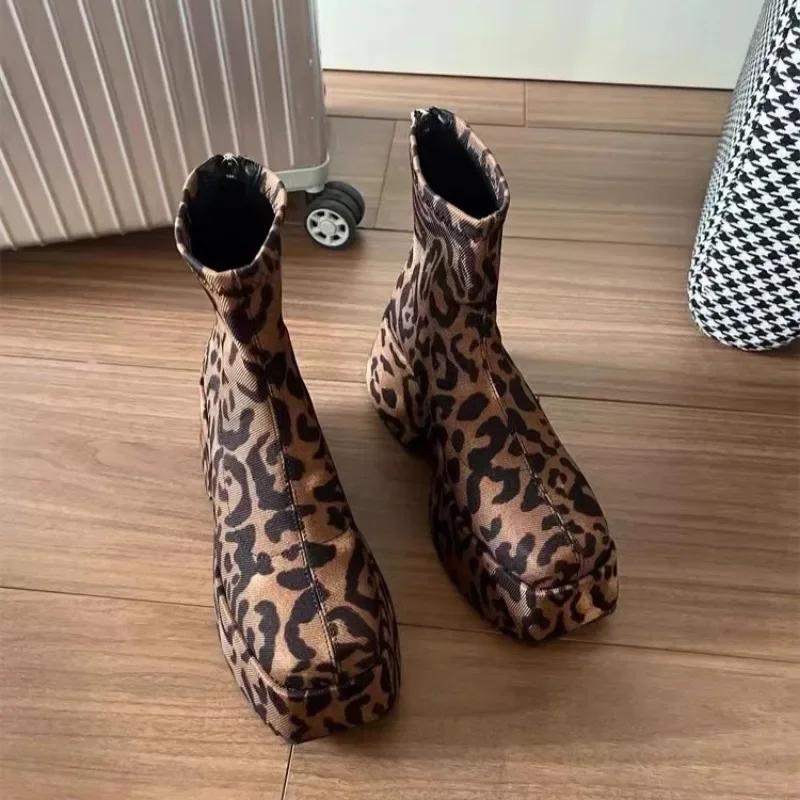 2024 Новые женские ботильоны на высоком каблуке, весна и осень, модный дизайн с молнией, модный леопардовый принт, толстая подошва, женские ботинки