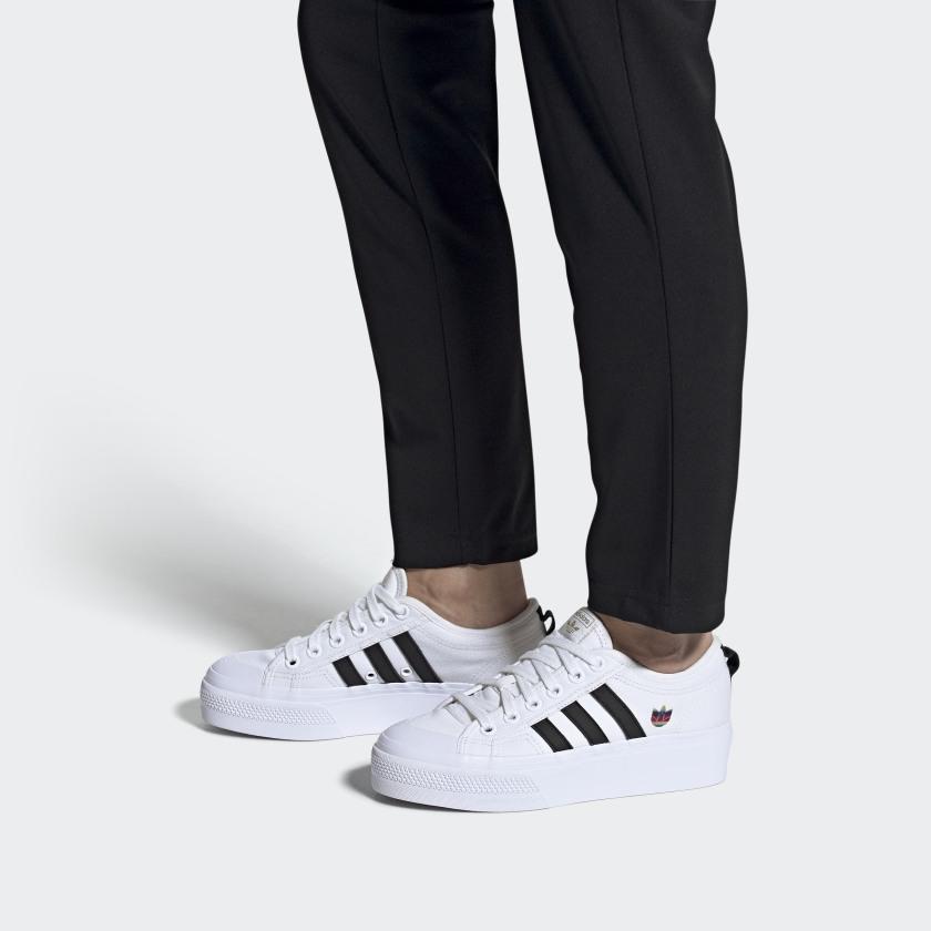 adidas Женские Nizza Platform 'Colorful Trefoil' Женские FX8538