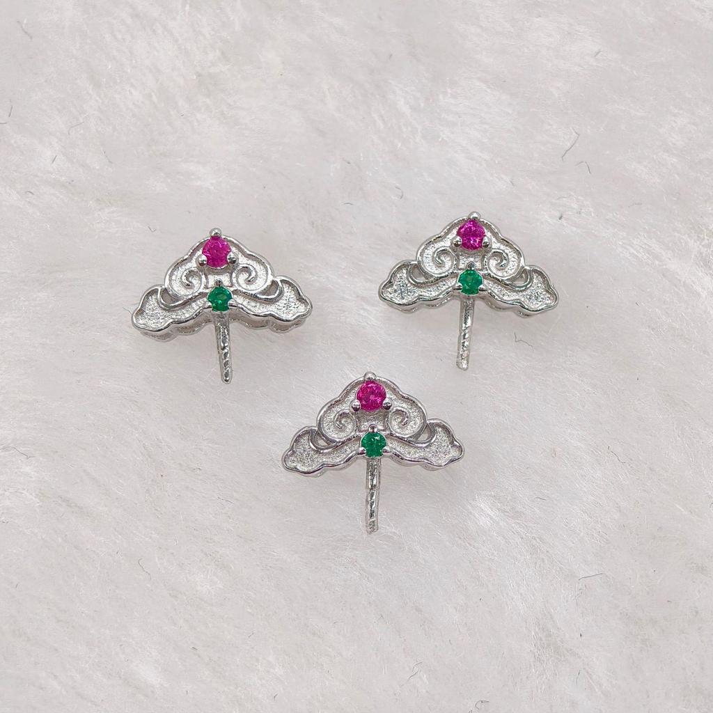 Серебряная (S925) пряжка-булавка с инкрустацией жемчугом, агатом, нефритом и драгоценными камнями
