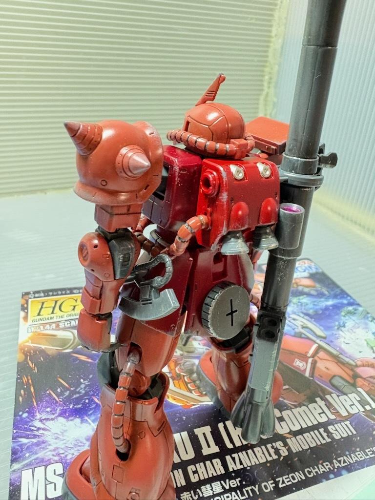 [Б/У] Ганпла HG Мобильный доспех Gundam THE ORIGIN Zaku II Красный Комета Погодоустойчивый Окрашенный Готовый продукт 1/144 MS-06S Версия Шара