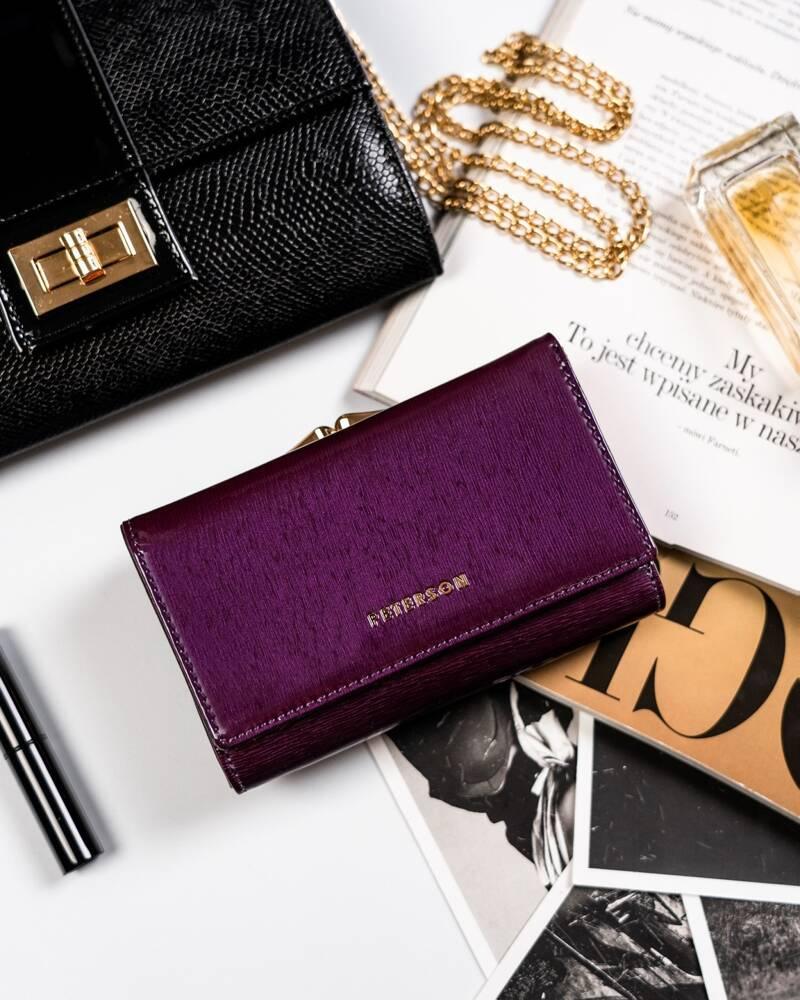 Medium-sized women's wallet made of genuine leather - Peterson