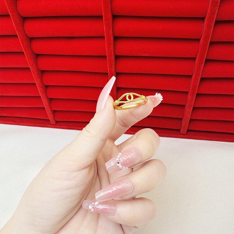 Изысканное открытое кольцо цвета песка и золота для женщин: Высококачественный нишевый дизайн, легкий роскошный стиль, стойкий цвет, имитация золота.