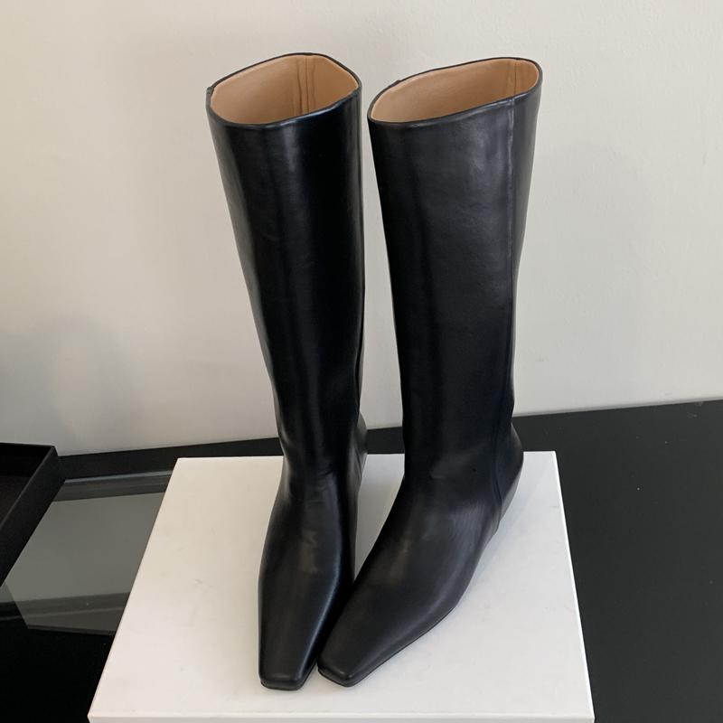 Мода Eilyken Мягкая кожа Заостренный носок Женские ботфорты Модные танкетки Низкий каблук Женская обувь Длинные ботильоны Zapatos De Mujer