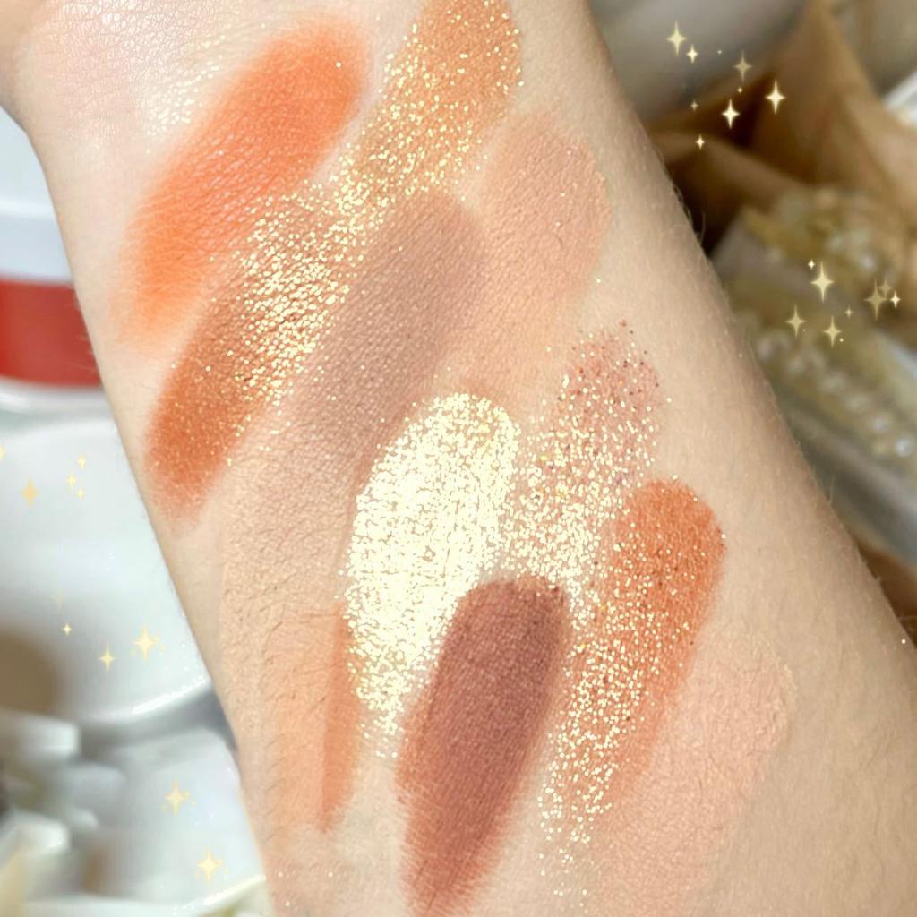 Палетка теней для век Nude Cosmetics 12 цветов с матовым, сияющим и глиттерным финишем, включает румяна и зеркало