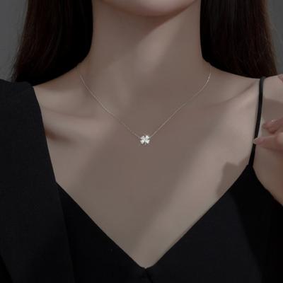 Серебряное ожерелье из серебра 925 пробы 'Счастливый четырехлистный клевер' с кубическим цирконием N073