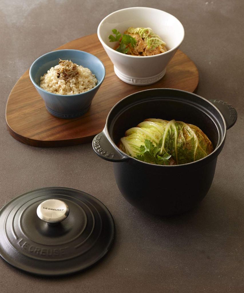 Le Creuset Кокотница Every Чугунная Эмалированная Матовая и Подходит для духовки Японская 18-дюймовая кастрюля, Черная, Газ, Индукция, [Официальный продукт]