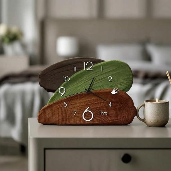 Silent Wall Clock Vintage Clock, Retro Art Decor Quartz Hanging for Office Desk Accessory Living Room, Modern Tabletop Display with Accurate Movement