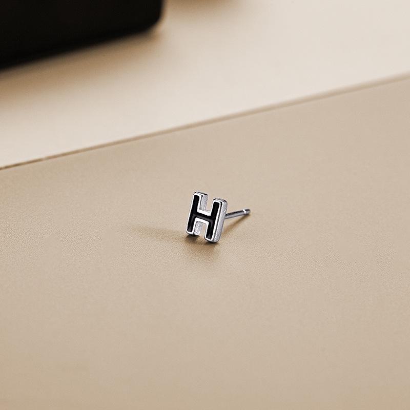 Серьги-алфавиты Banyan Tree S925 из серебра с черным клеем — модные, простые, унисекс, стильные, одиночные.