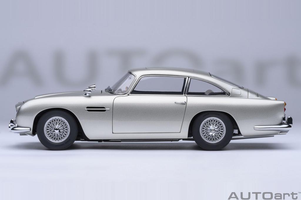 AUTOart Aston Martin DB5 Bond Car Complete Product 70296 1/18 "007/Goldfinger"
