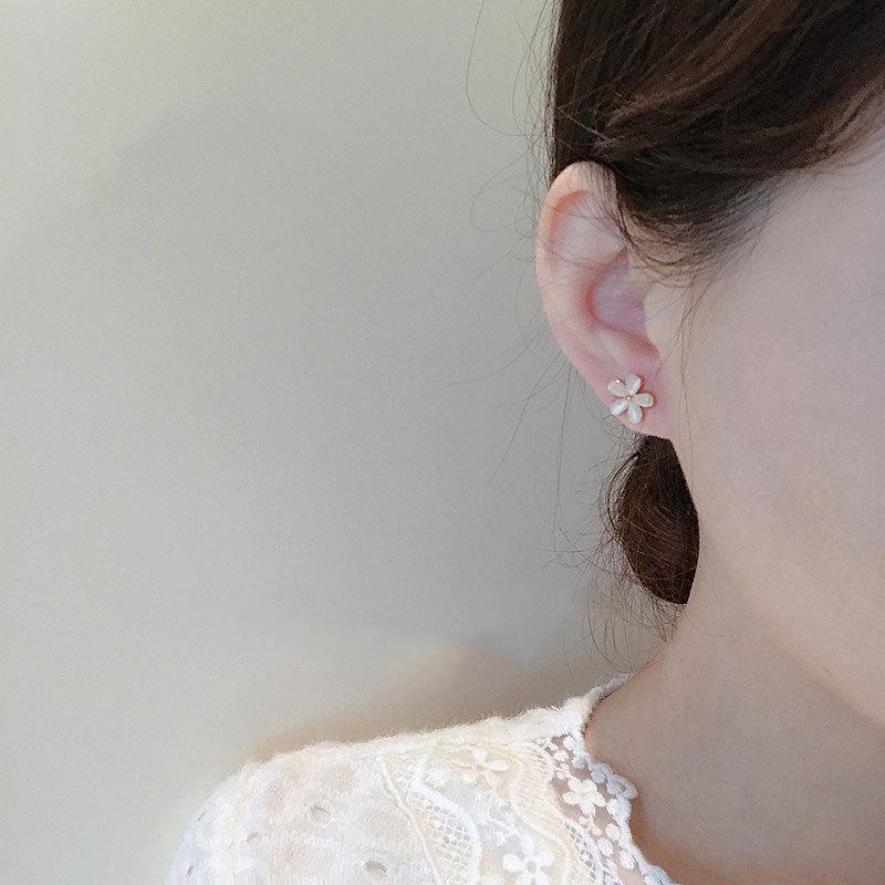 Серьги-цветы в японском и корейском стиле с кошачьим глазом. Летние простые универсальные серьги. Высококачественные серьги. Трендовые