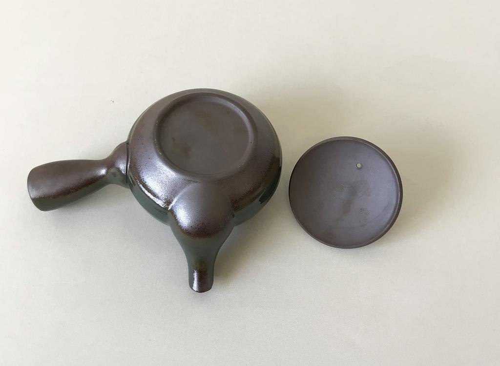 Чайник из керамики Банко Накасима для зеленого чая с сетчатым дном для распределения чайных листьев (Глазурь Орибе)