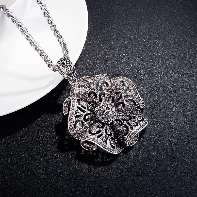 European and American Alloy Diamond Flower Necklace Women Korean Fashion Long Sweater Chain Accessories