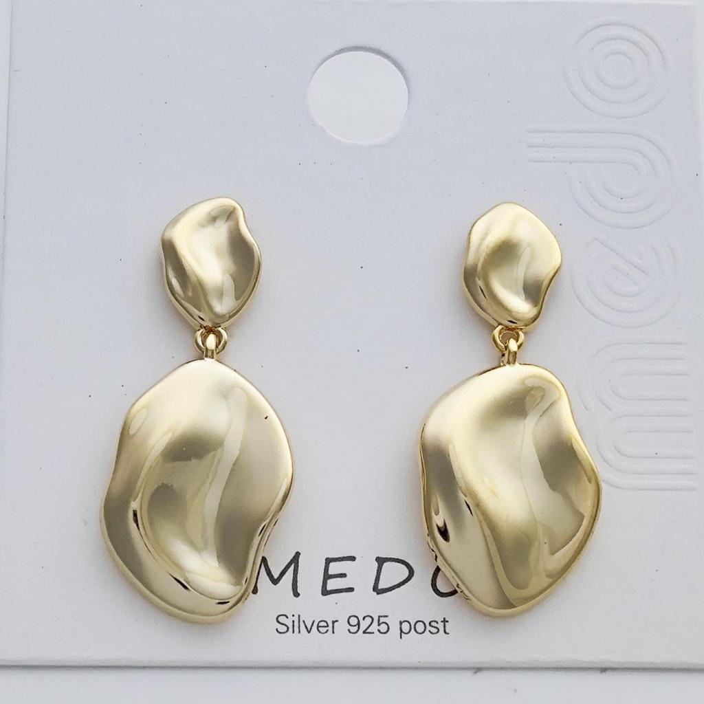 S925 Silver Needle Leaf-Shaped Earrings: Unique, Polished, Gold-Retaining Design for Women