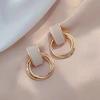 Quiet Luxury French Vintage Geometric Hoop Earrings Minimalist Metal Circle Ear Cuffs Old Money Aesthetic Dainty Gold Tone Studs