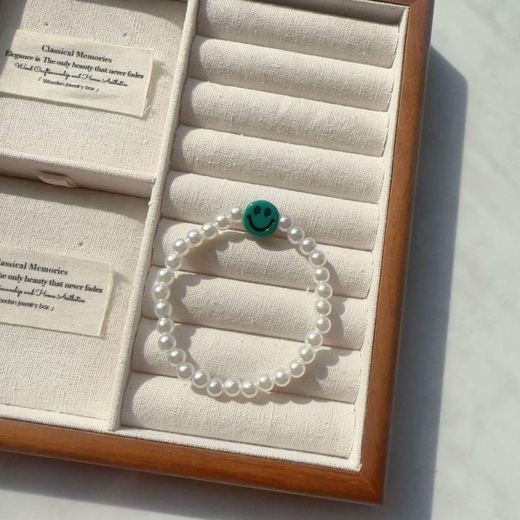 Korean-Style Acrylic Smile Face Pearl Bracelet for Women - Creative Handmade Elastic Beaded Jewelry