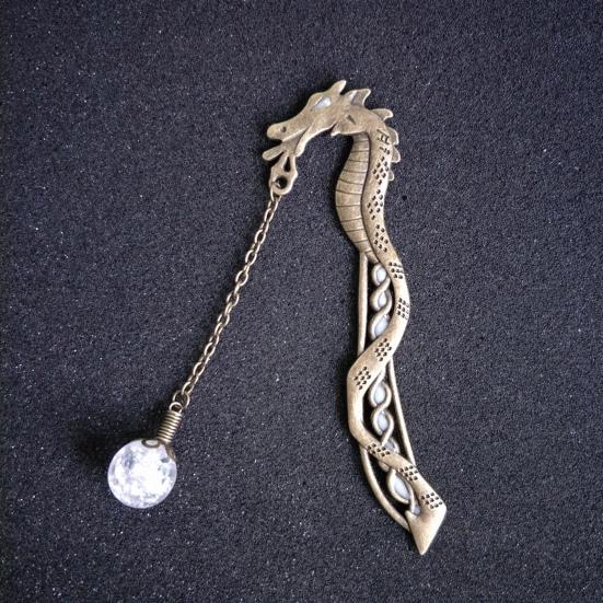 Закладка в винтажном стиле с металлическим драконом и светящимися бусинами, устойчивая к выцветанию закладка