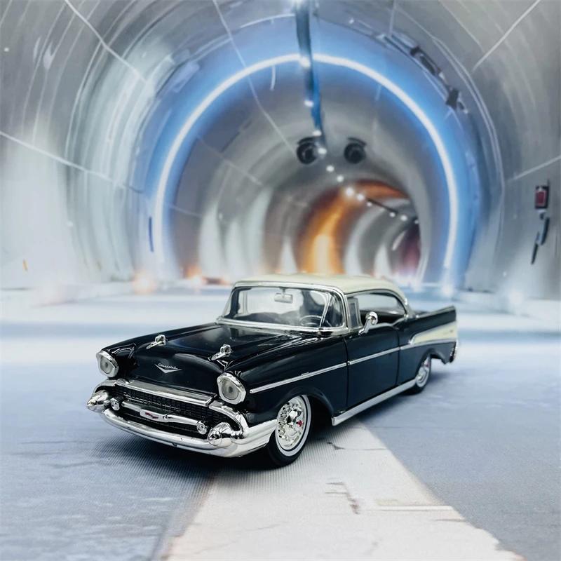 Jiada 1:24 1961 Chevrolet Impala Classic car simulation Alloy collection car model for children's birthday gifts31