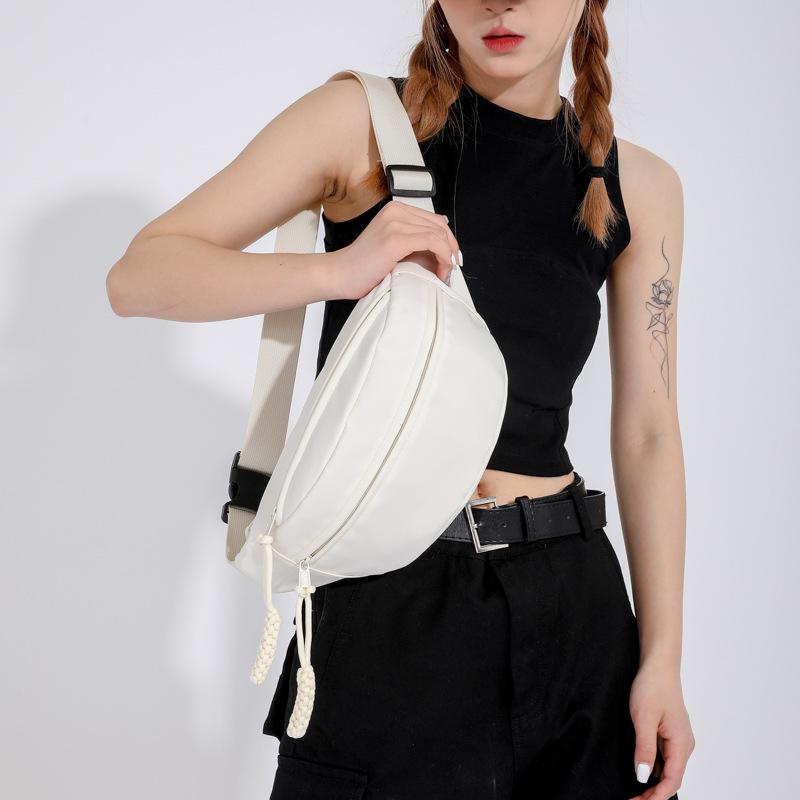 Японская нагрудная сумка женская летняя новая повседневная простая сумка-мессенджер спортивная пара маленькая сумка универсальная поясная сумка в гонконгском стиле для мужчин 2024