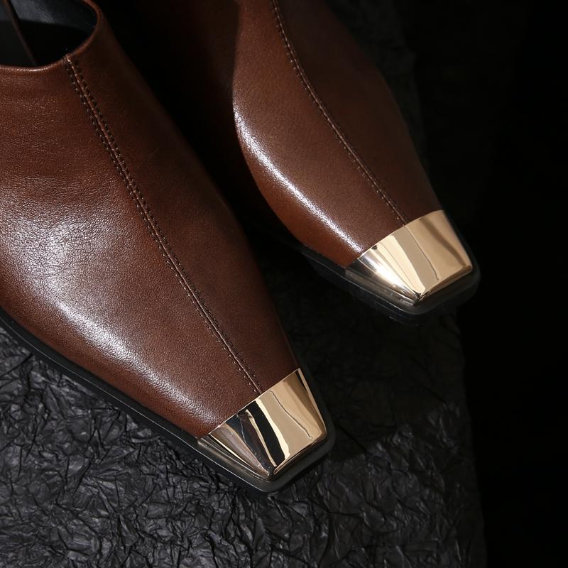 Модная женская новая летняя обувь из натуральной коровьей кожи с металлическим носком на высоком каблуке, ретро шлепанцы Мюли с большим квадратным носком