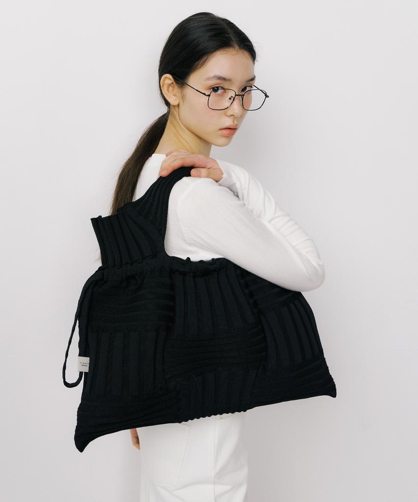 Сумка Pleatsmama с большим бантом Черная