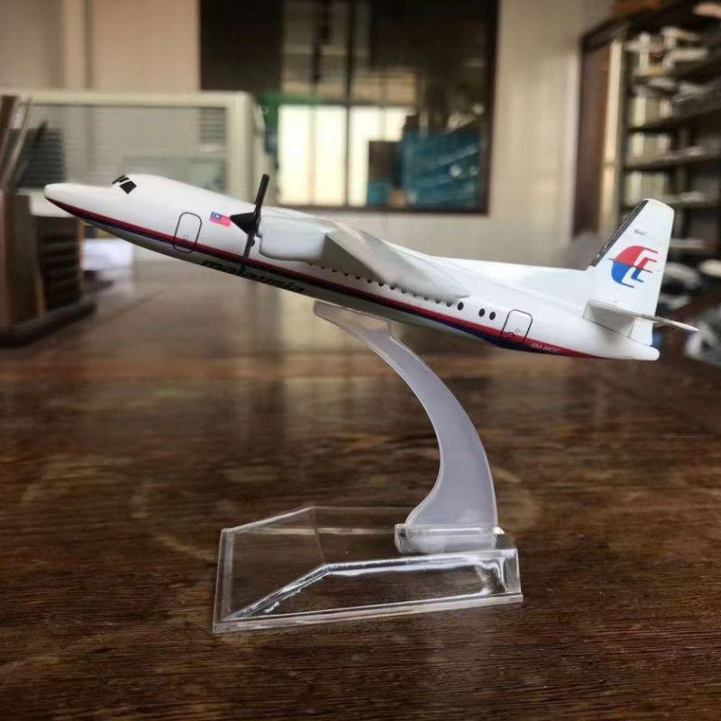 Модели из сплава президентских самолетов: ATR FK50, C919, A350, B747, A320, A330, A380