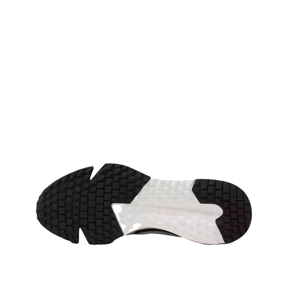 Footwear Type + Nike + Run Defy