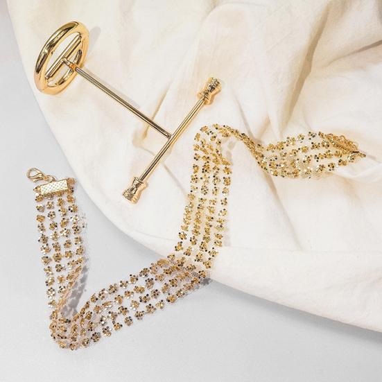 Прочное ожерелье-чокер с привлекательным портативным декором из пайеток