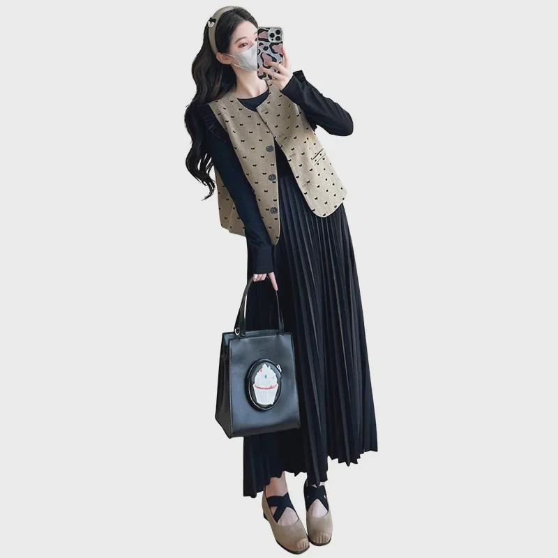 «Модная одежда для беременных 2024 года»: Стильные юбки-двойки и топы больших размеров на весну и осень.