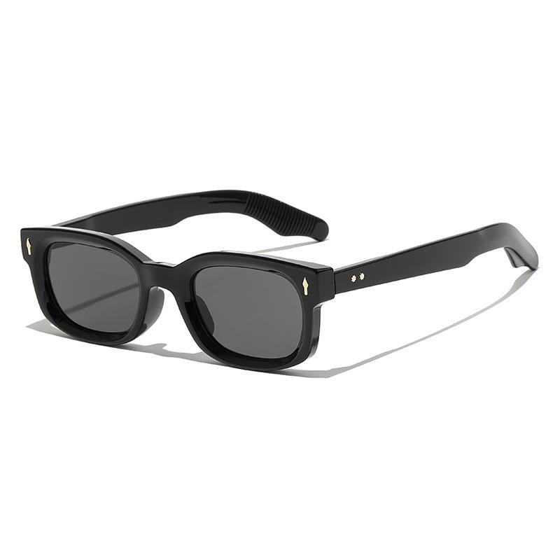 Small-frame versatile sunglasses with a high-end feel for sun protection