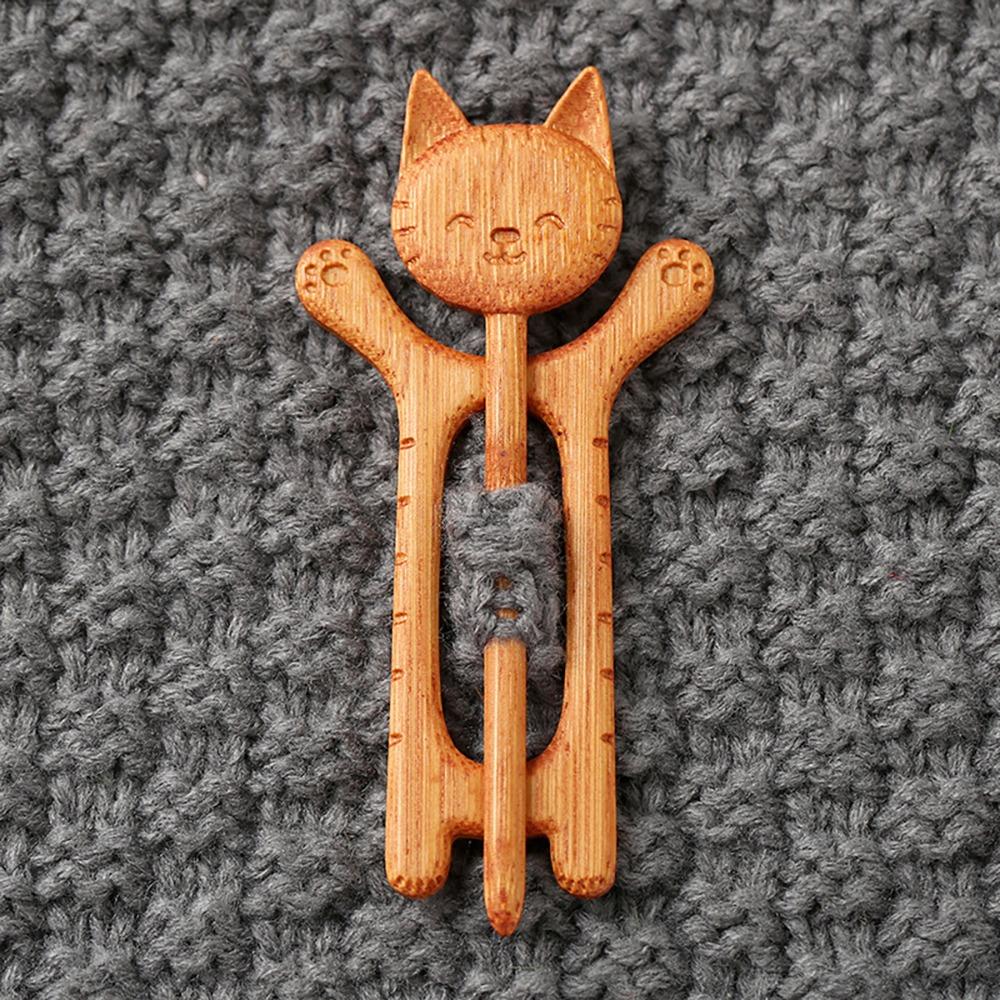 Maple Leaf Animal Sweater Pin Umbrella Kitty Scarf Buckle Dancing Piggy Wooden Brooch  Party