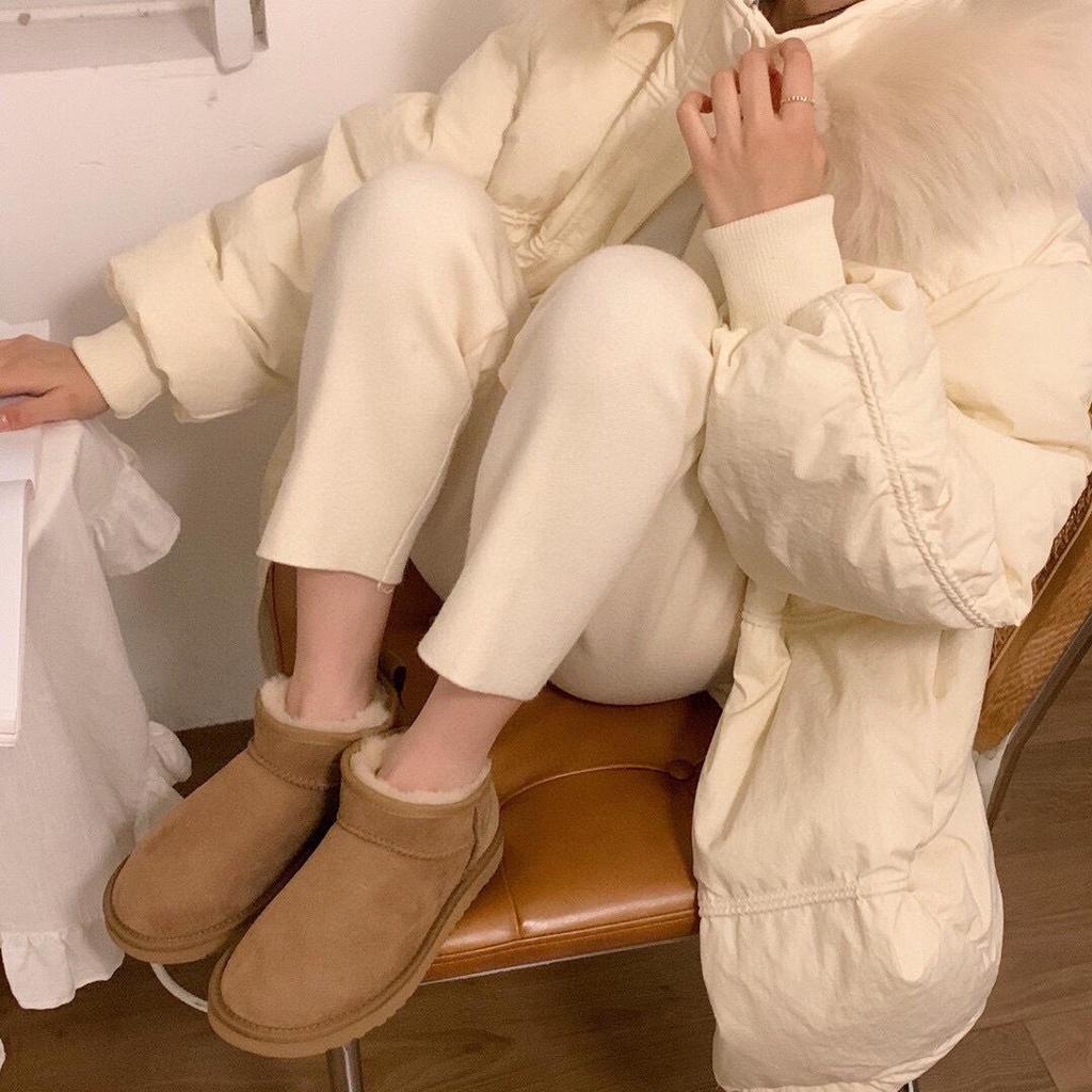 Мини угги из овчины Чжоу Дунъюй: Теплая, Толстая Шерсть, Нескользящий Зимний Стиль для Пар
