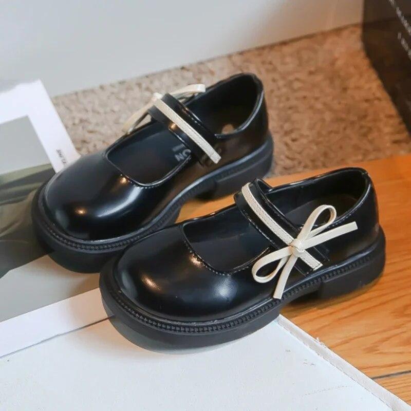 2024 весенне-осенняя черная школьная обувь для девочек, модная универсальная детская кожаная обувь с бантом, детские туфли принцессы Лолиты
