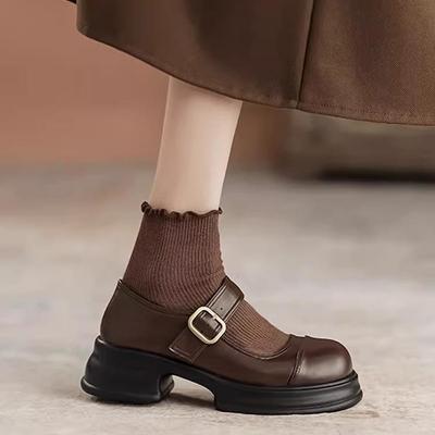 Маленькие кожаные туфли в британском стиле женские 2025 новая осень ретро универсальные средний высокий каблук черные на платформе лоферы на одной педали