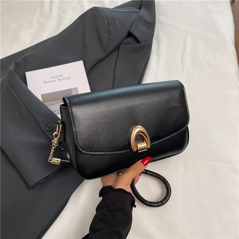 Текстурированная женская сумка-мессенджер 2025 новая ретро сумка под мышку через плечо модный тренд для通勤 маленькая квадратная сумка
