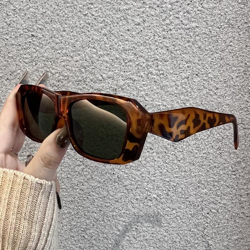 Vintage Style Sunglasses for Men Rectangle Shape UV Protection Outdoor Sun Glasses Hiking Travelling Women Sunglasses